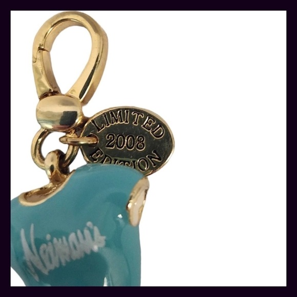 Juicy Couture 2008 Neiman Marcus T Shirt Charm - Picture 3 of 8